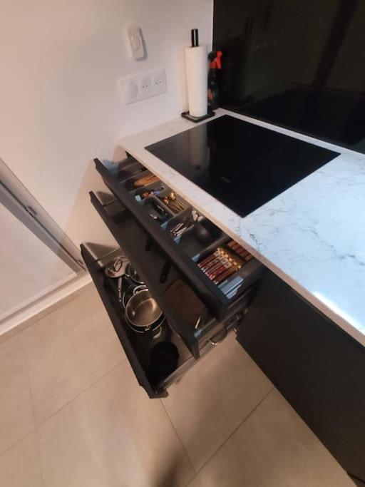 Neuf Moderne + Parking, Geneve Saint-Genis-Pouilly